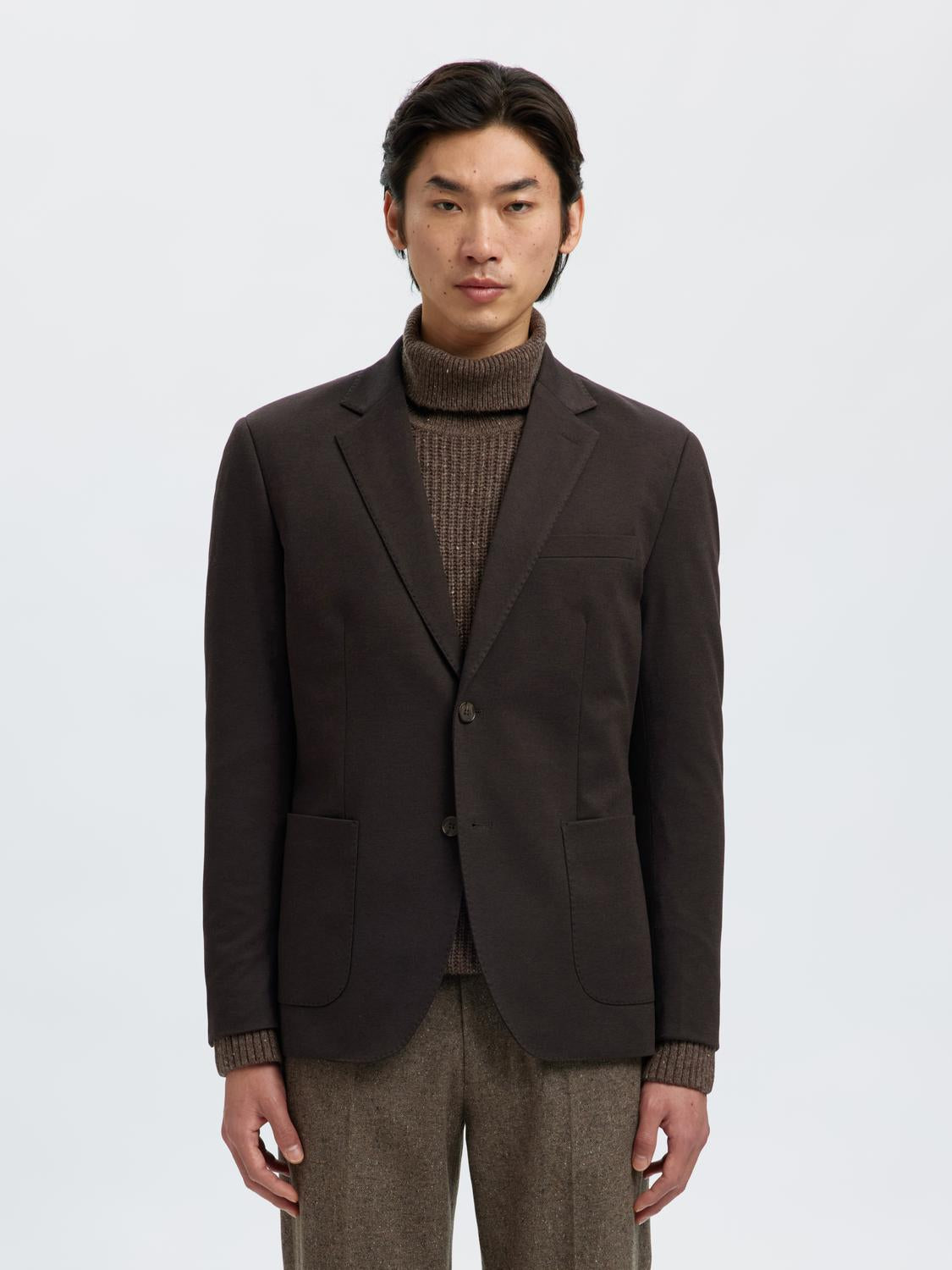 model_shot-front